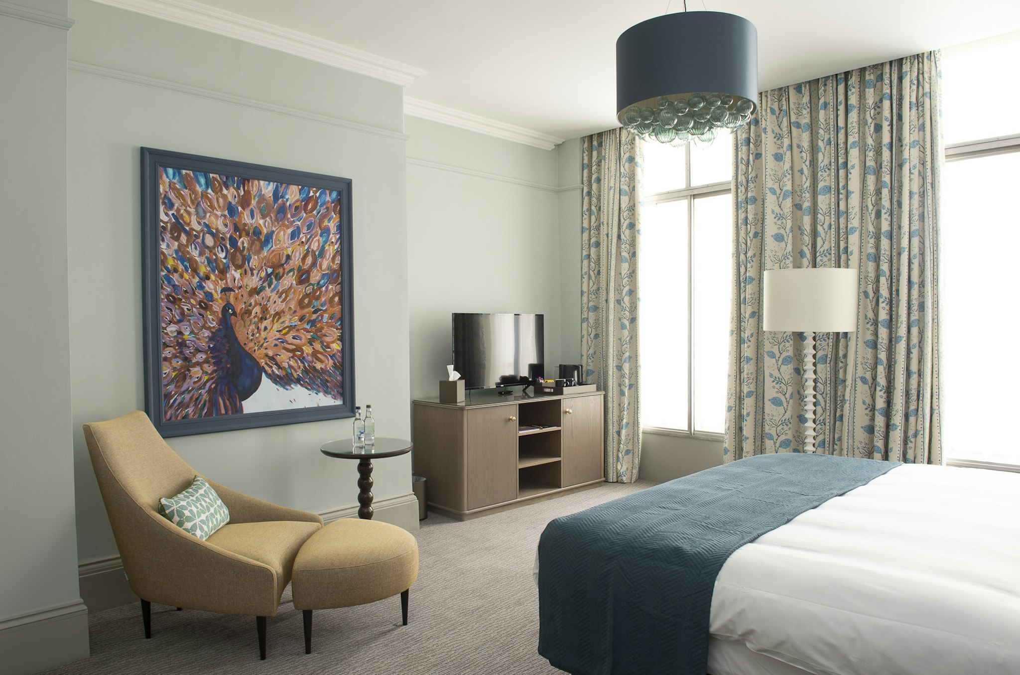 Bush Hotel Farnham 36/50
