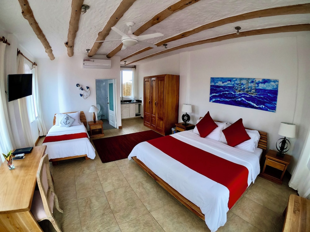 Superior, 1 King and 1 Single Beds, Garden View, Ground Floor