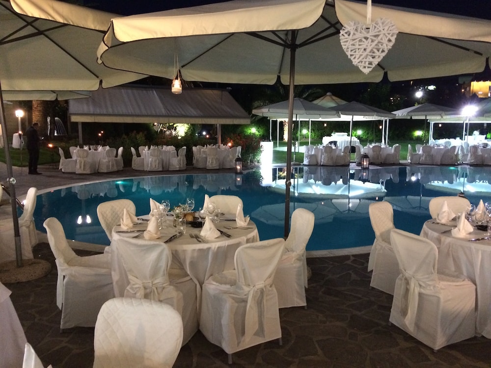 Hotel Restaurant Dragonara 47/65