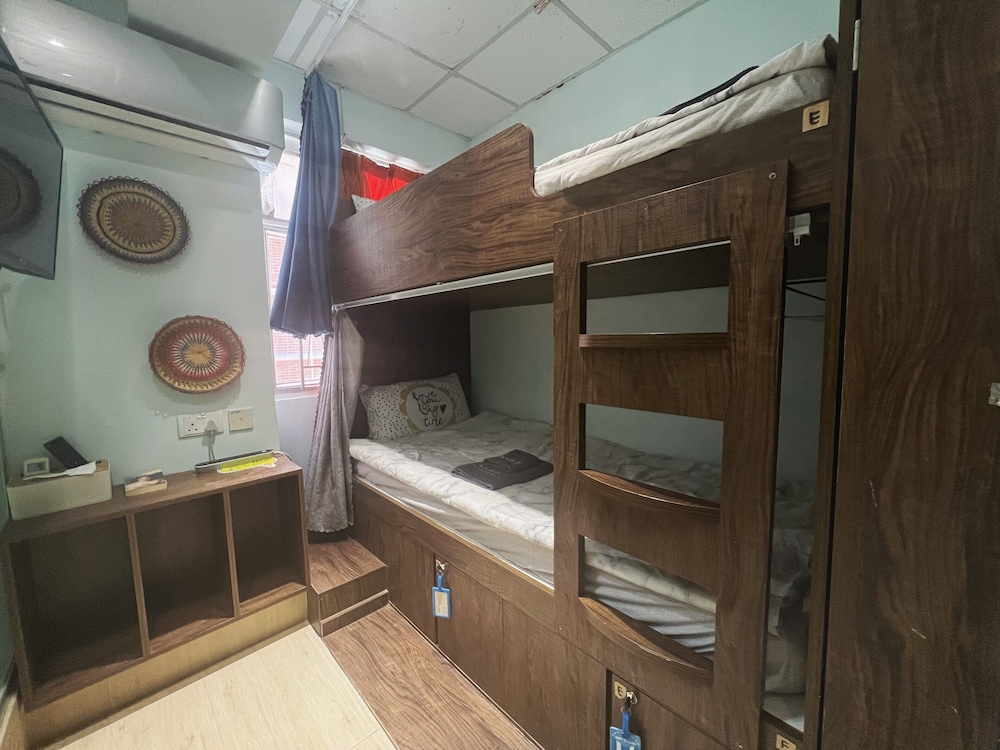 AMU Dreamhouse 32/47