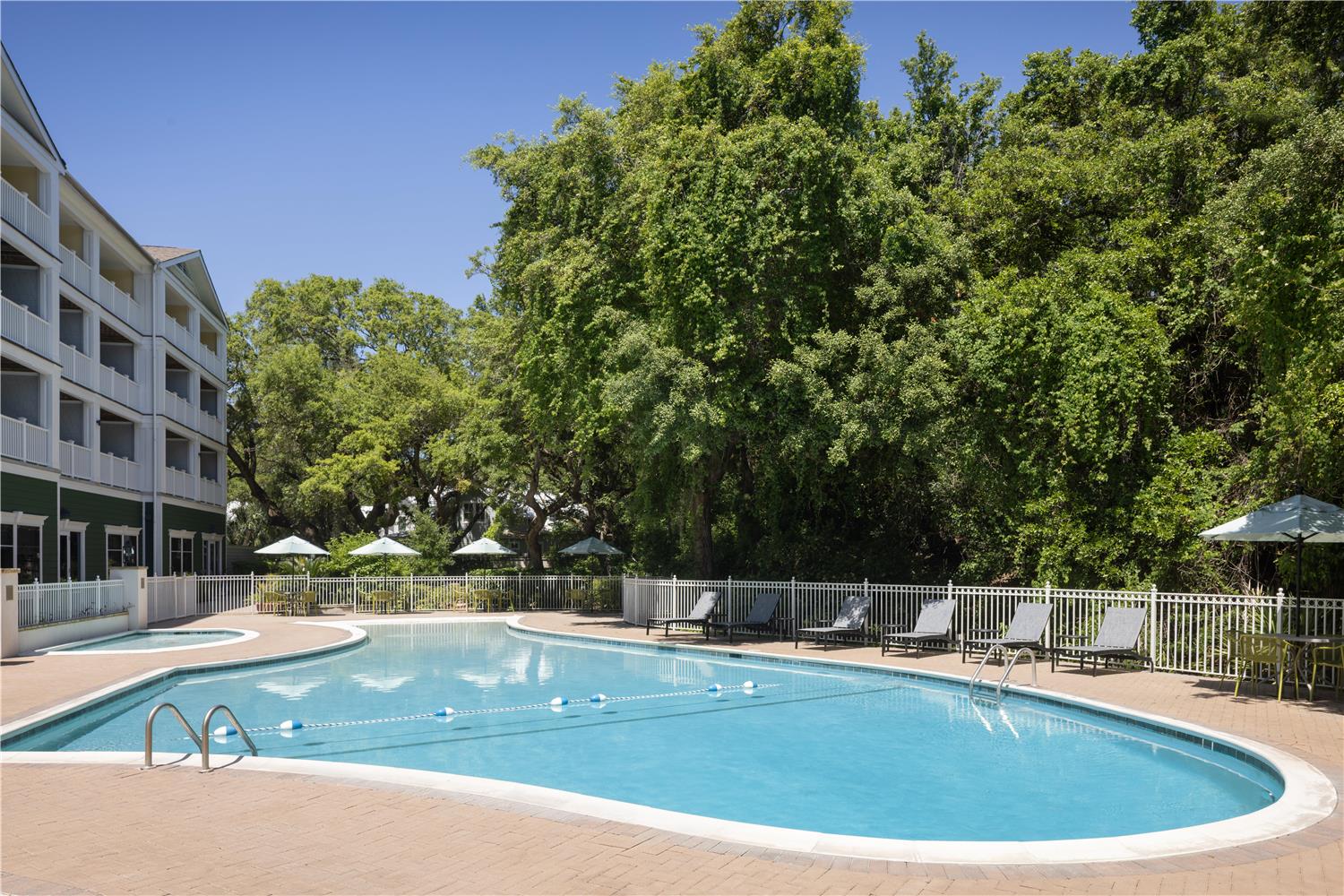 Hampton Inn Suites Jekyll Island 26/28