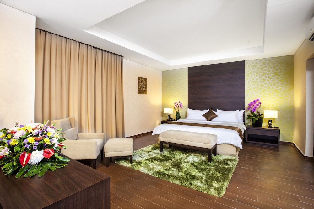 Padjadjaran Hotel 8/70