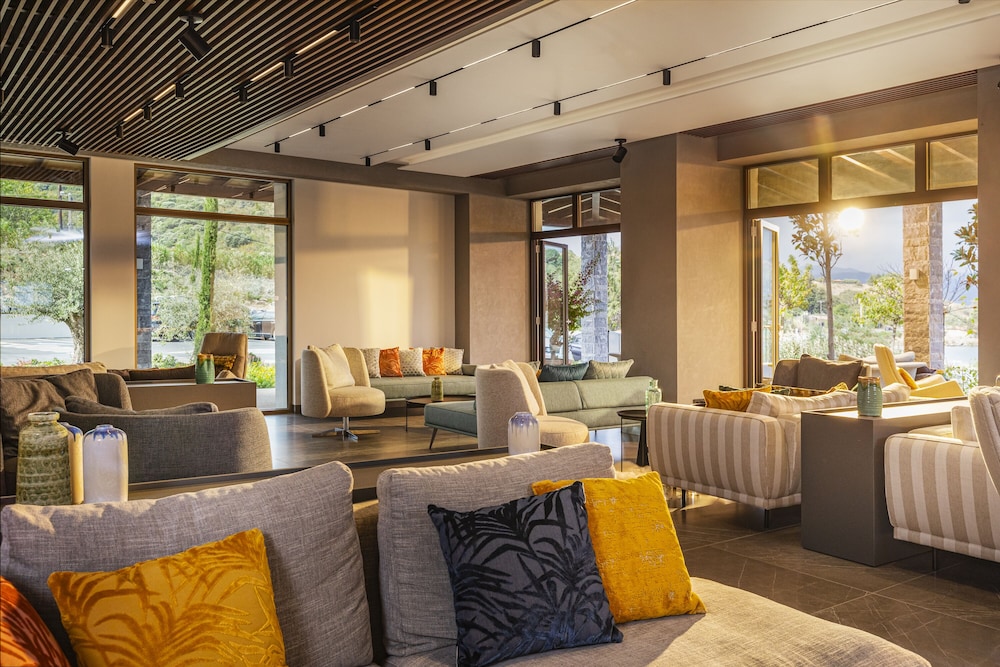 Mount Athos Resort 32/49