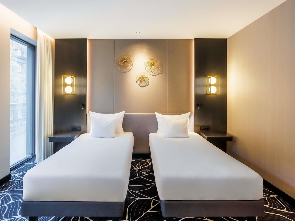 SUPERIOR, TWIN BEDS