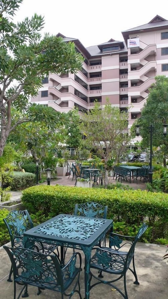 Mintara Hotel 53/57