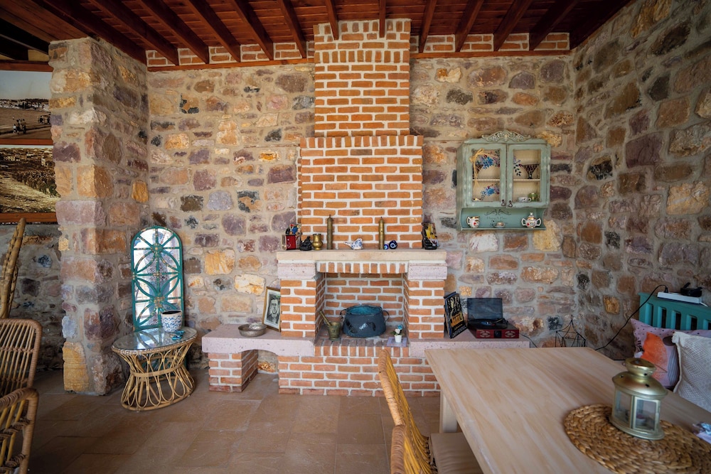 Cunda Tas Otel by Taze 38/50
