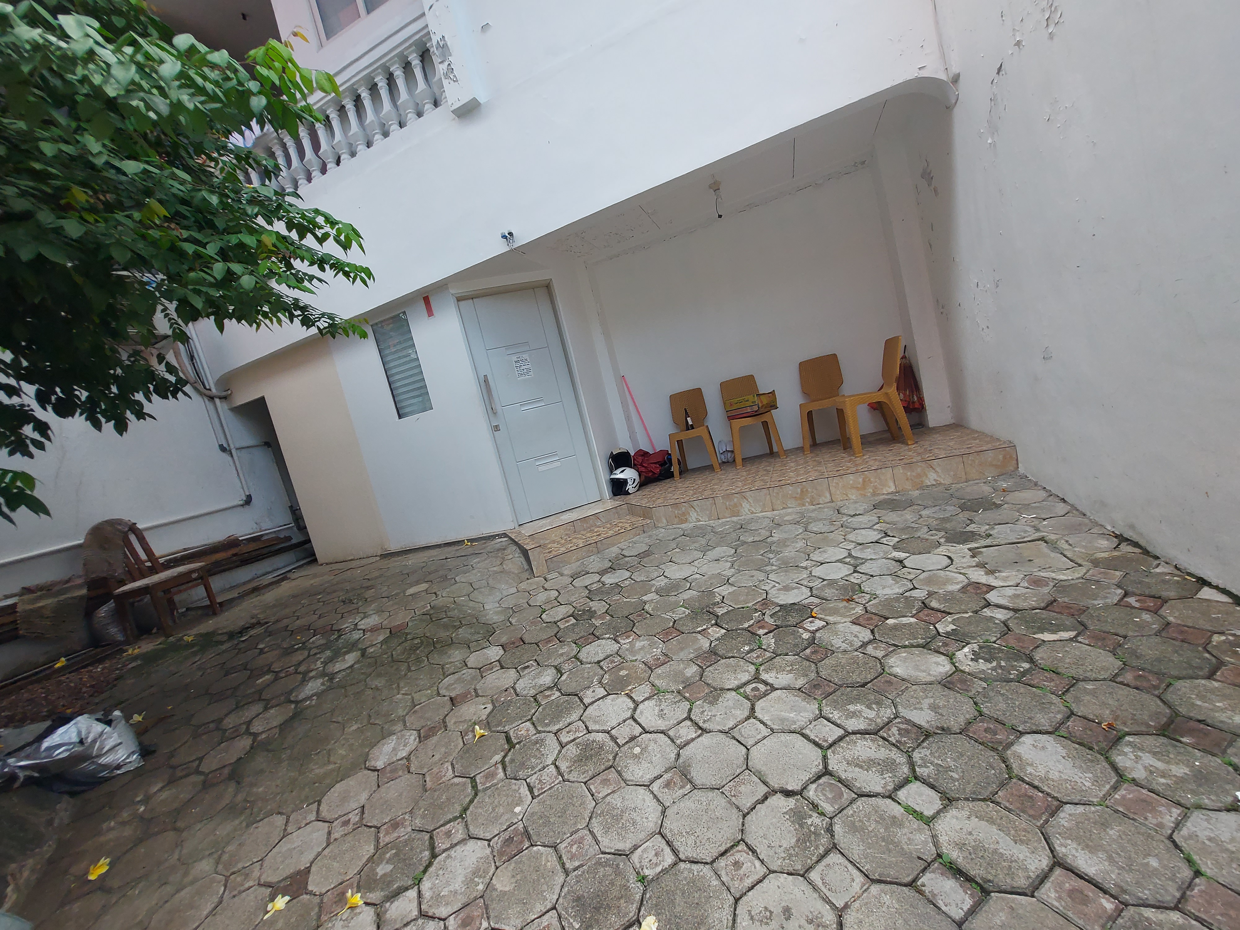 Eiffel Residence Cideng by ZUZU 9/12