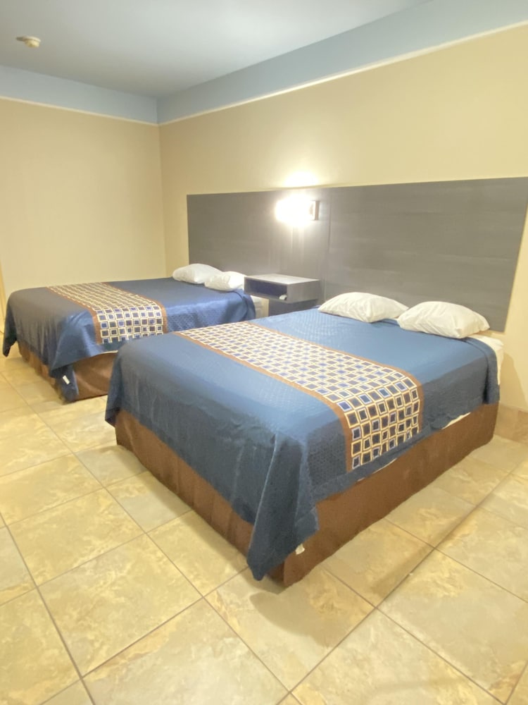 Standard, 2 Queen Beds