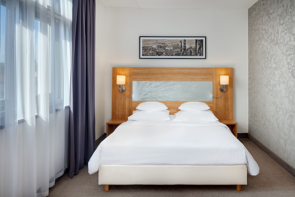 STANDARD, DOUBLE OR TWIN BED