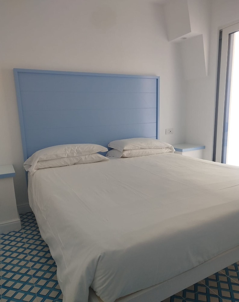 Room, Queen Bed