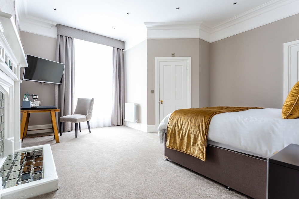 Lanelay Hall Hotel and Spa 12/48