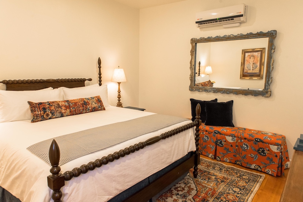 The Armory Park Inn 6/50