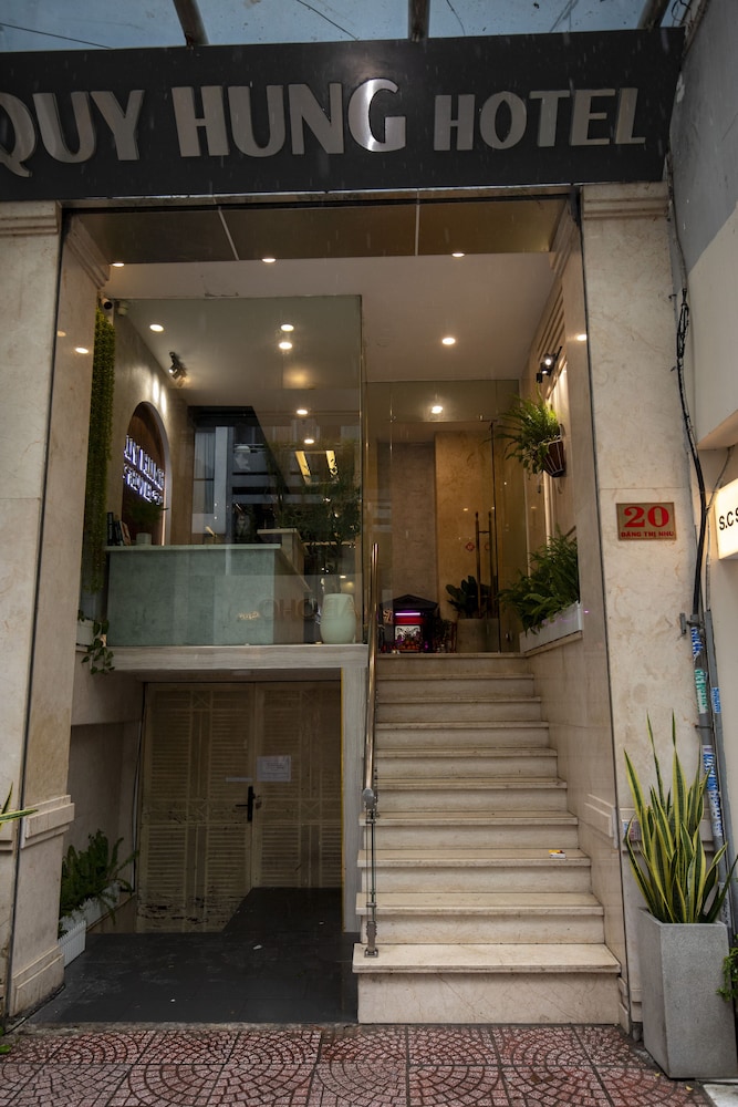 Quy Hung Hotel 3/75