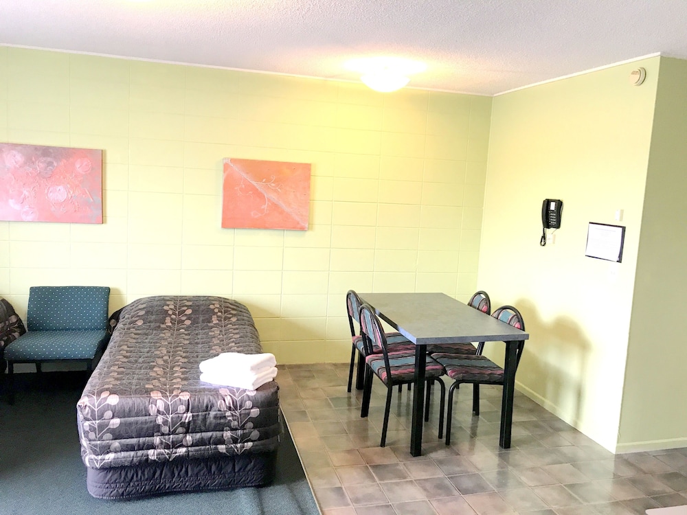 Greenview Motel 39/50