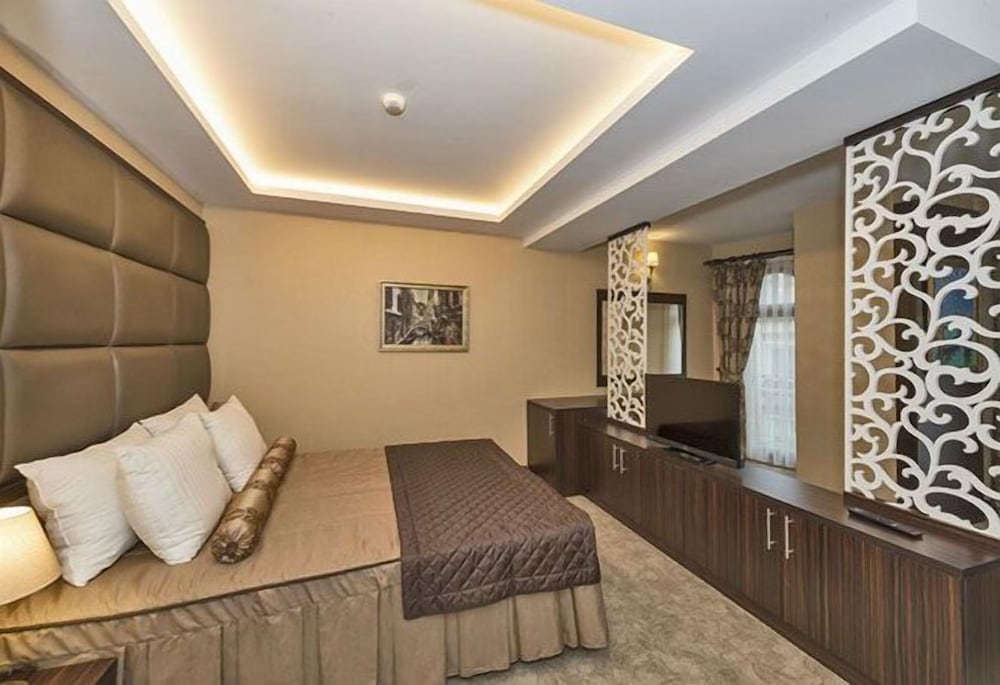 Rayelin Hotel Old Town 20/50