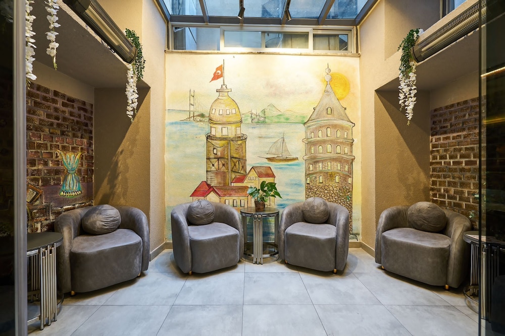 Atro Hotel 30/44