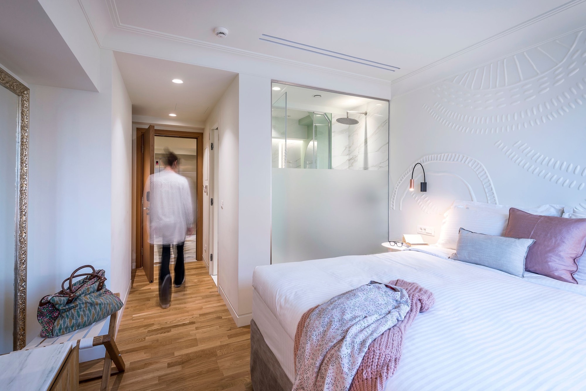 NICHE, HIGH FLOOR