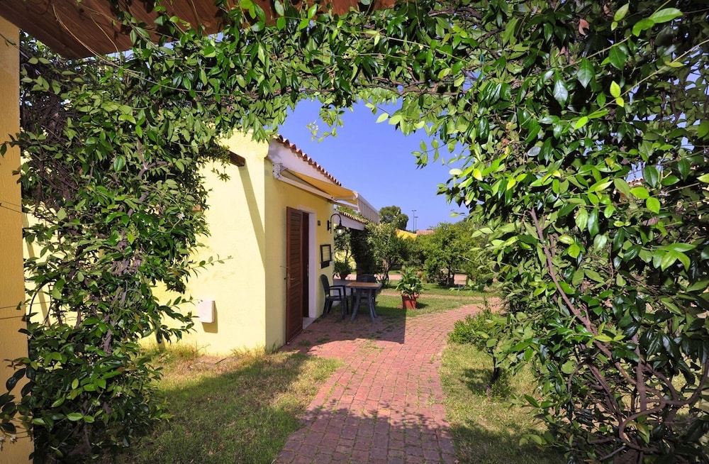 Hotel Cala Mirto 60/66