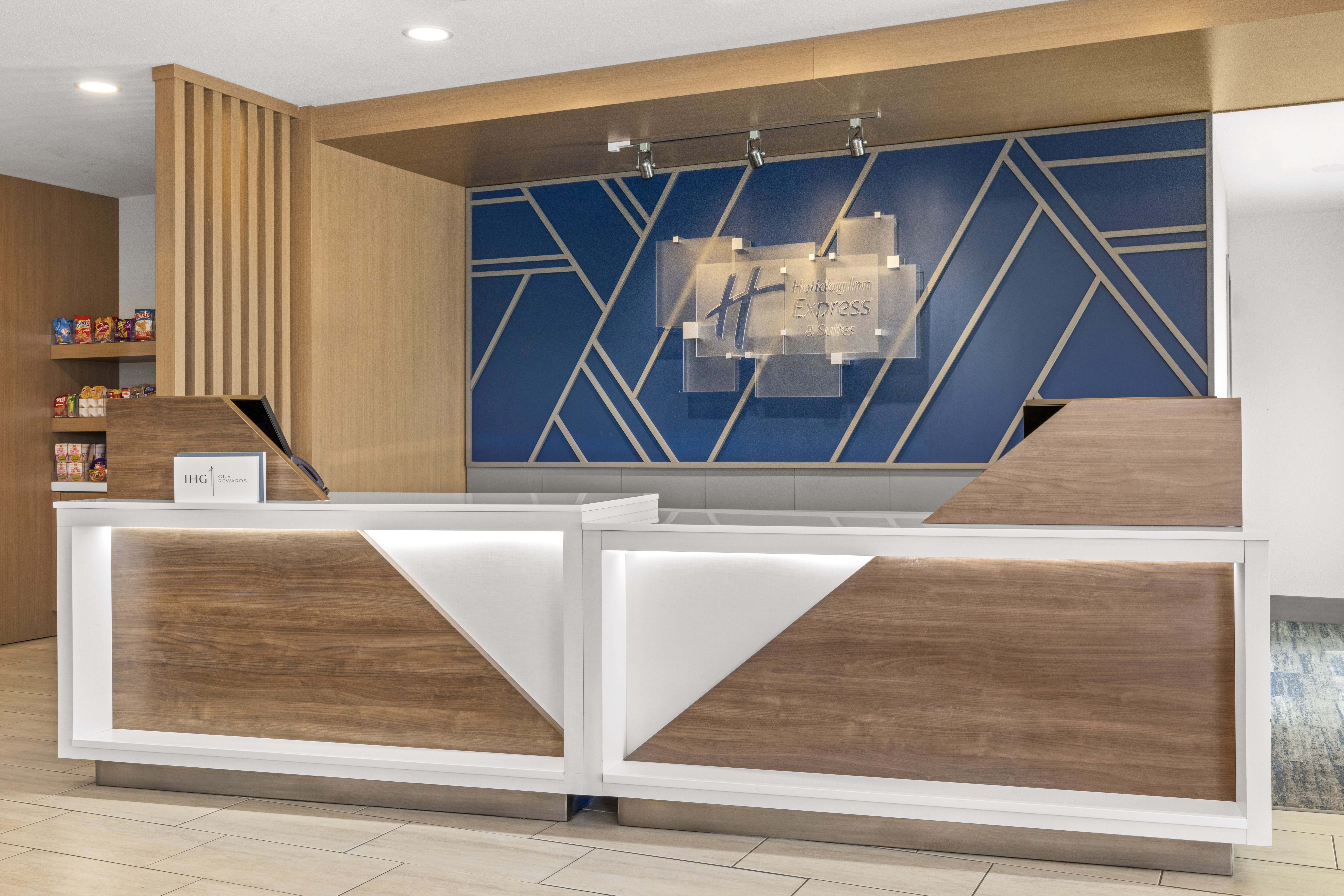 Holiday Inn Express & Suites - Phoenix West - Tolleson an IHG Hotel 5/50