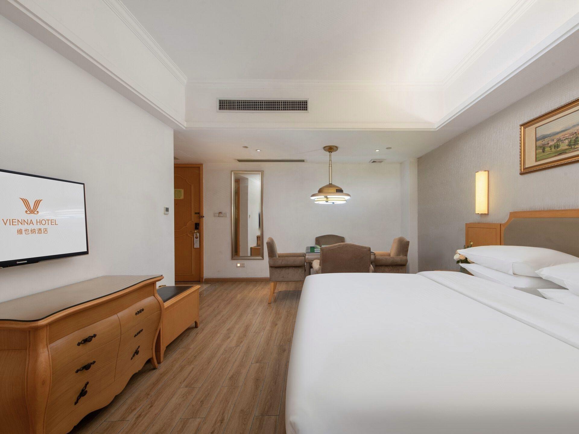Vienna Hotel (Foshan Wenhua North Road) 23/56