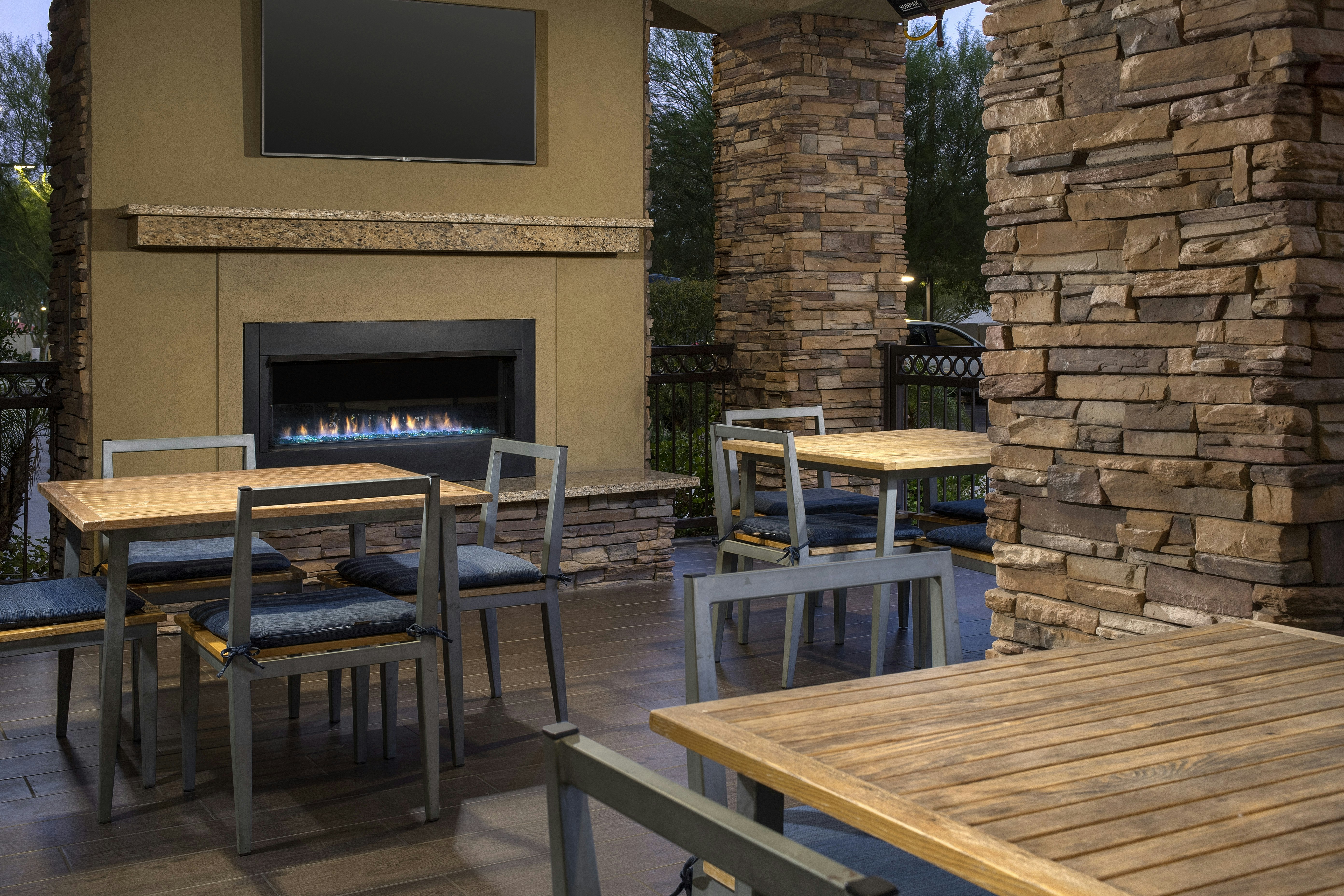 Hampton Inn & Suites Phoenix Tempe 34/42