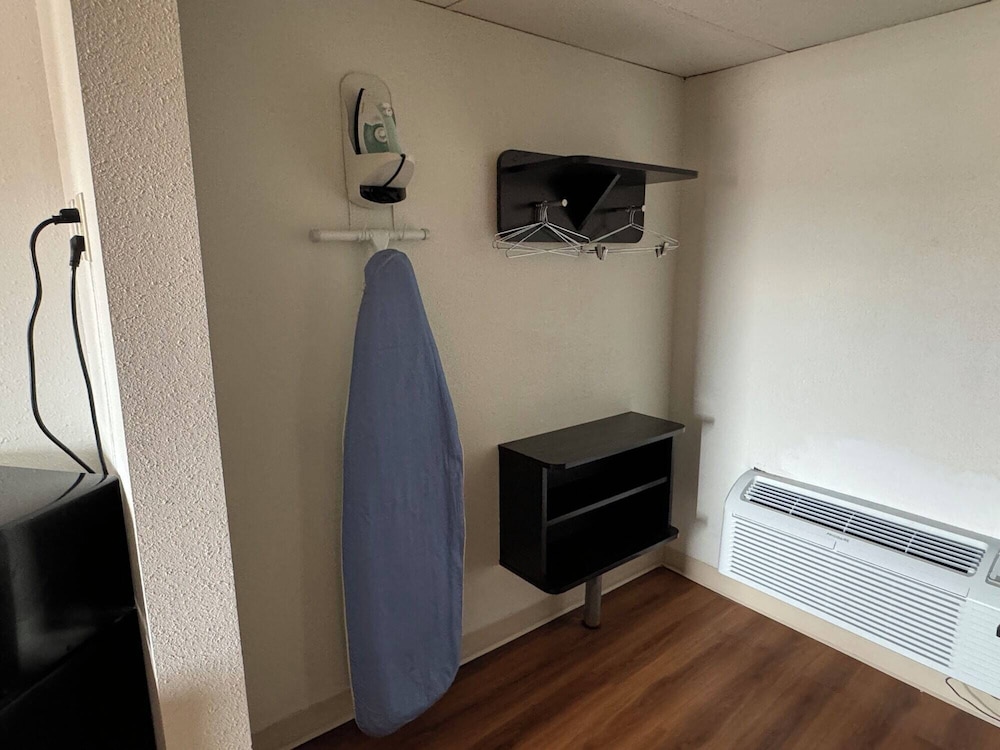 Motel6 Butte, MT - Historic City Center 42/59