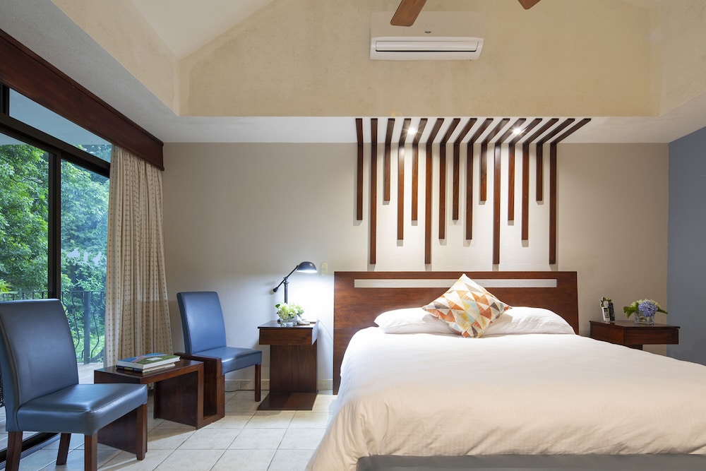 Pumilio Mountain Ocean Hotel 14/50