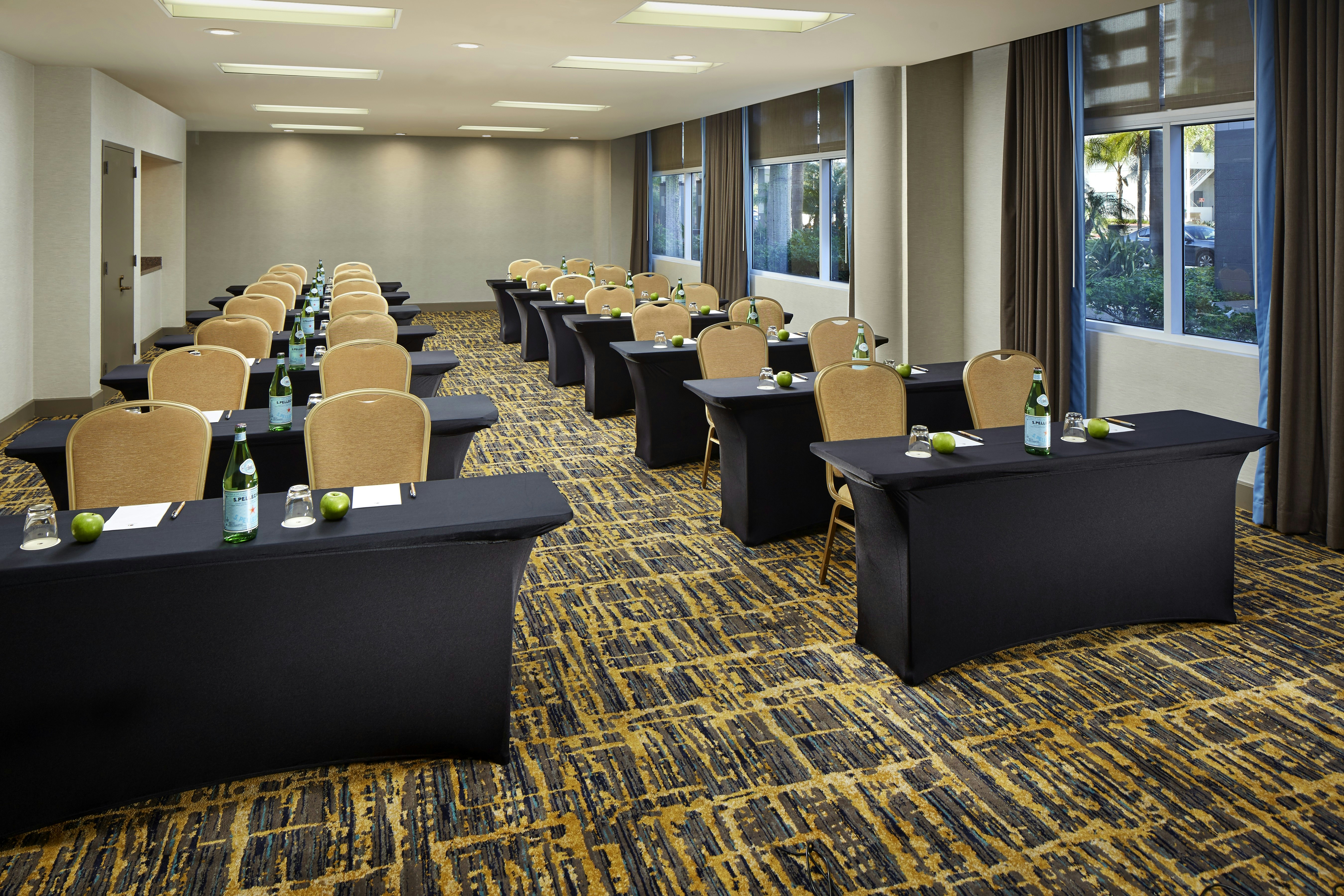 DoubleTree by Hilton Hotel LAX - El Segundo 73/84
