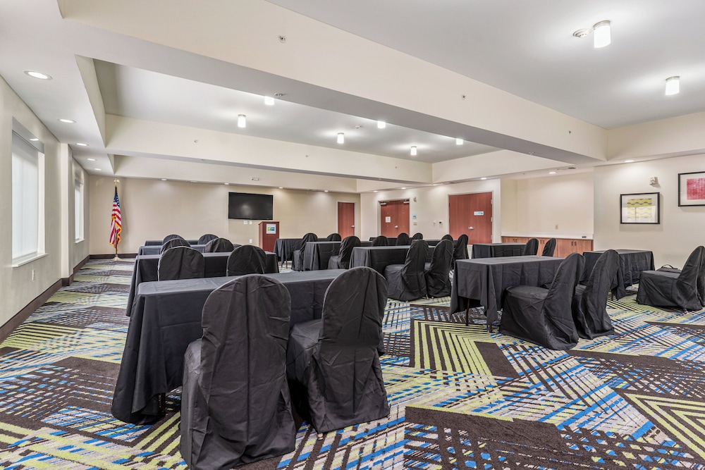 Holiday Inn Express Hotel And Suites Van Buren Ft Smith Area 57/70