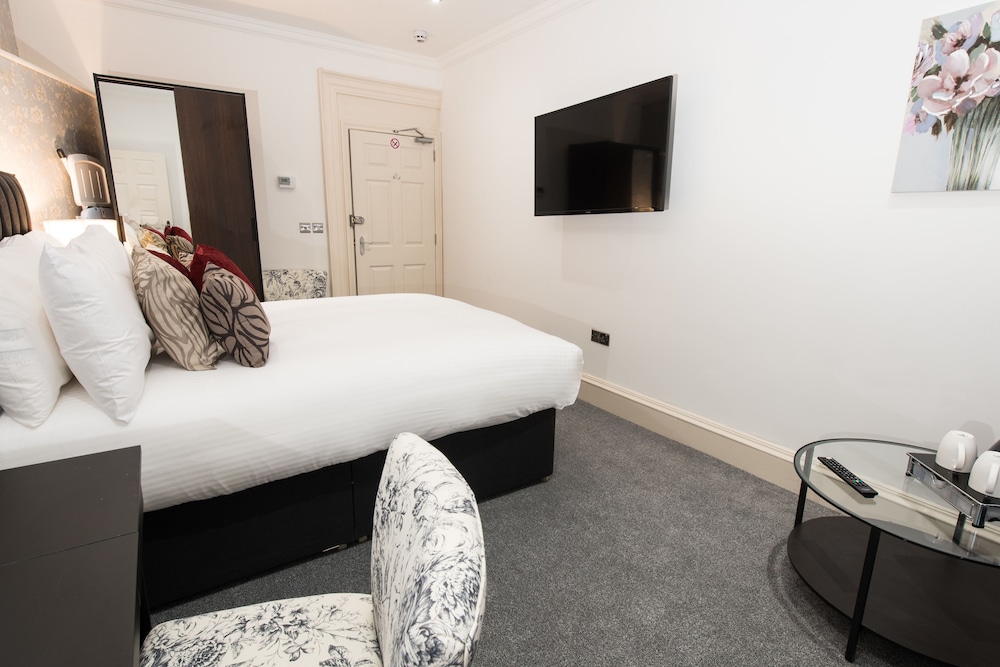 Royal Princes Suites 18/37