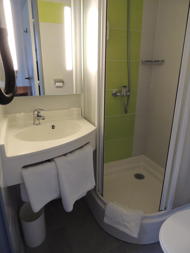 HOTEL NOVELLA CONFORT NANTES EST THE ORIGINALS CITY 6/51