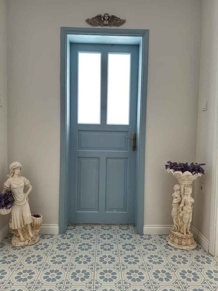 Bozcaada Kirli Otel 3/27