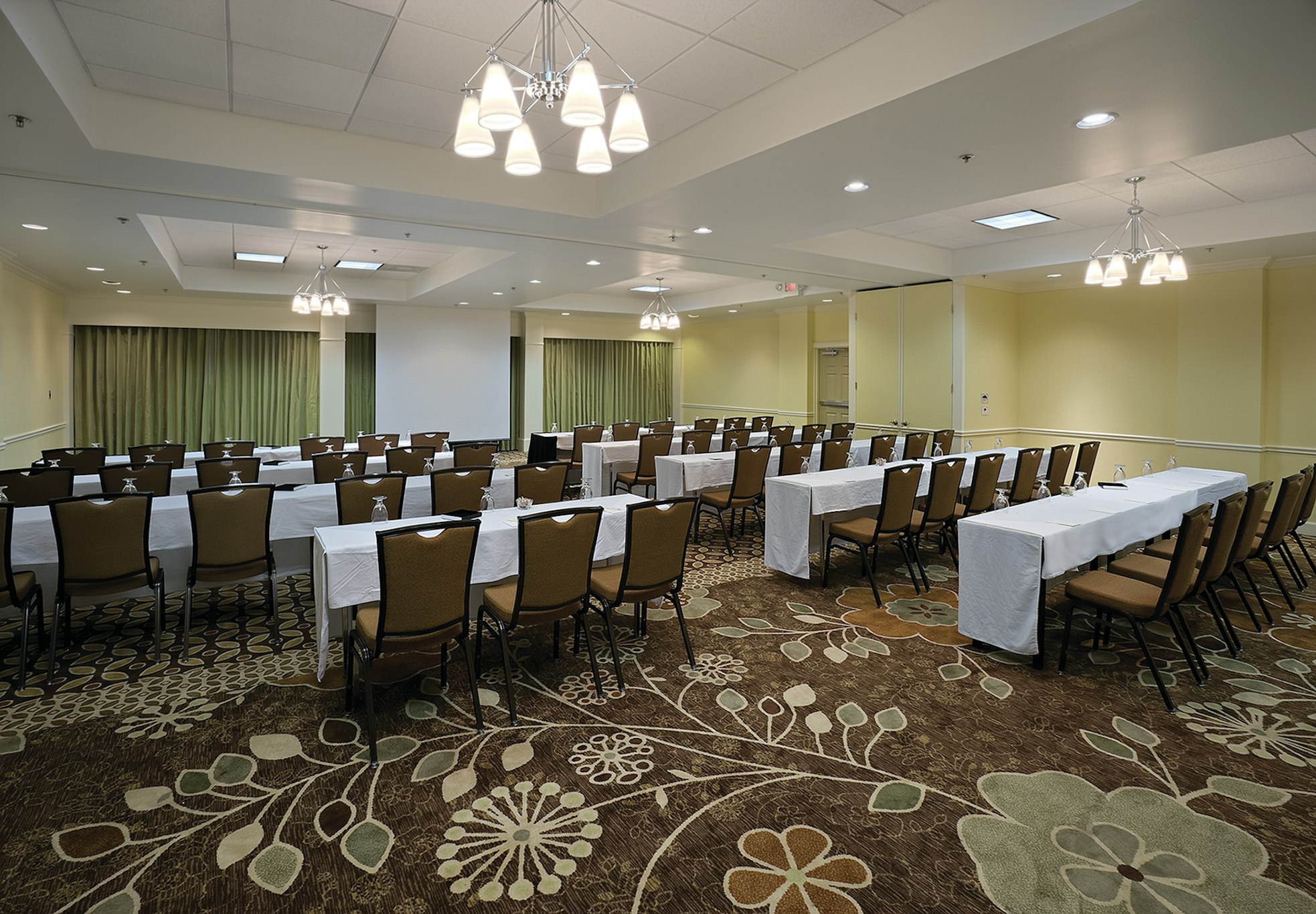 Doubletree Suites by Hilton at The Battery Atlanta 72/81