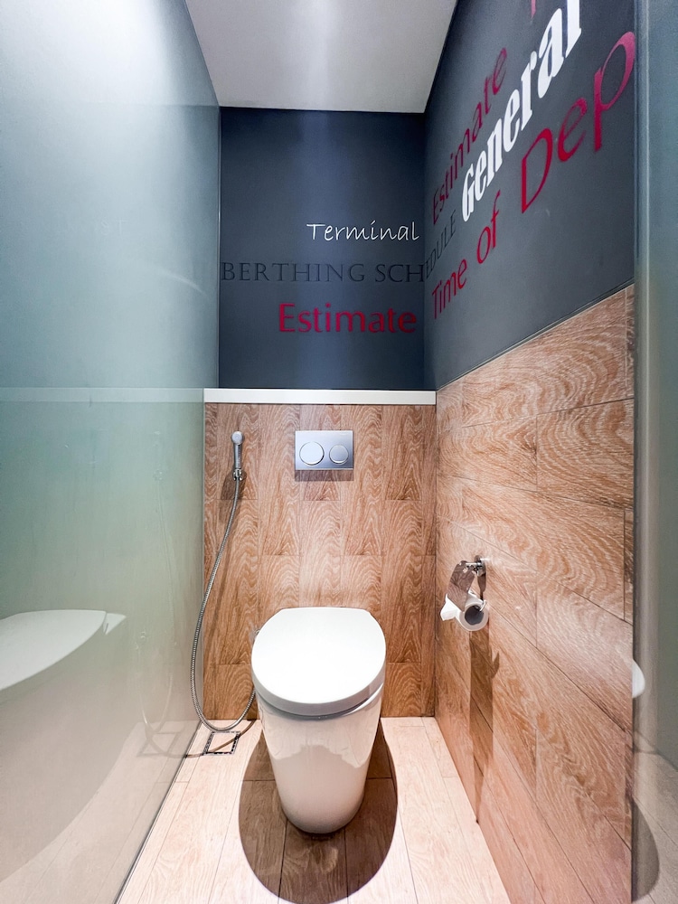 Ibis Styles Batam Nagoya 67/68