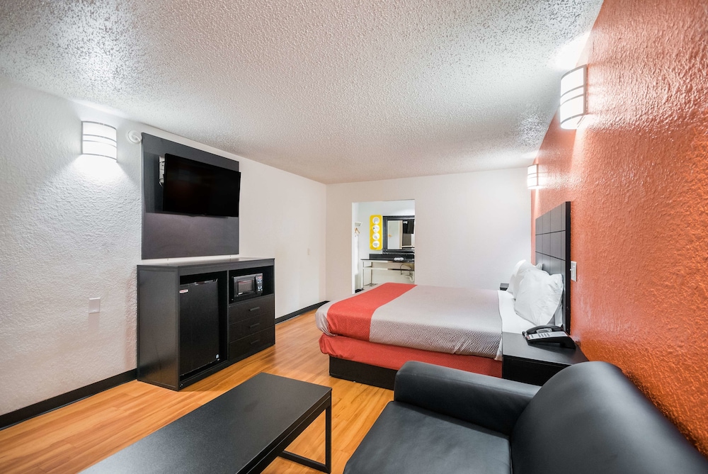 Motel6 Houston, TX - Brookhollow 36/48