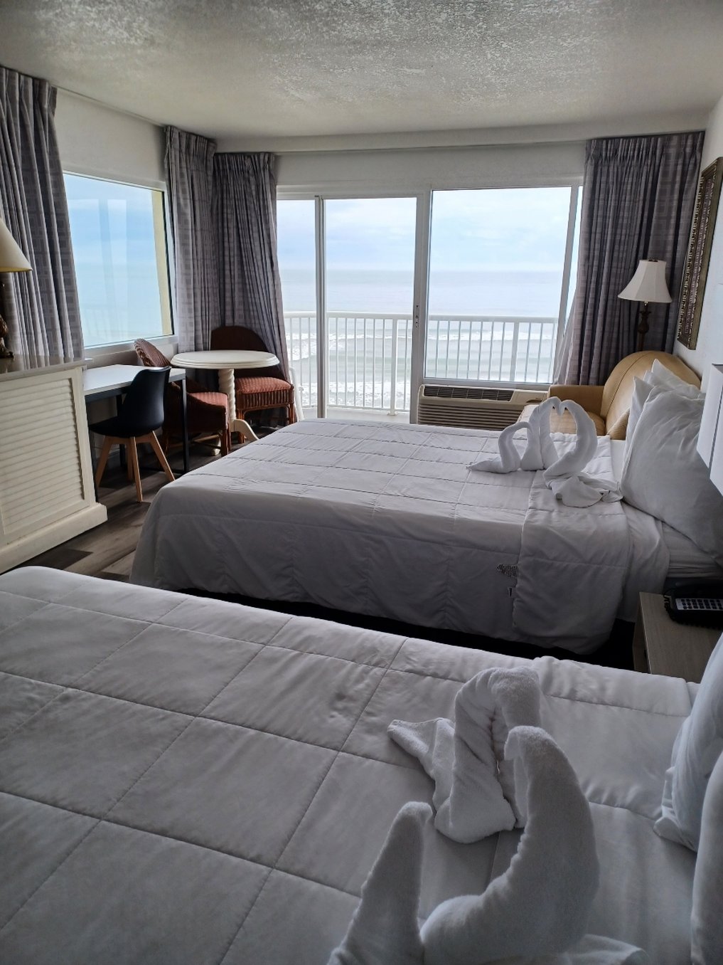 Emerald Shores Resort 26/79