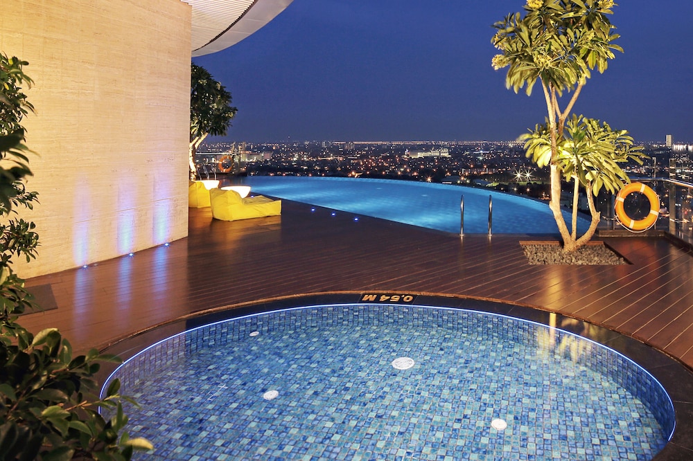 Hotel Ciputra World Surabaya managed by Swiss-Belhotel International 74/76