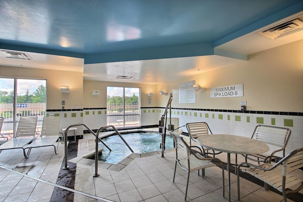 Fairfield Inn And Suites Milwaukee Airport 24/38
