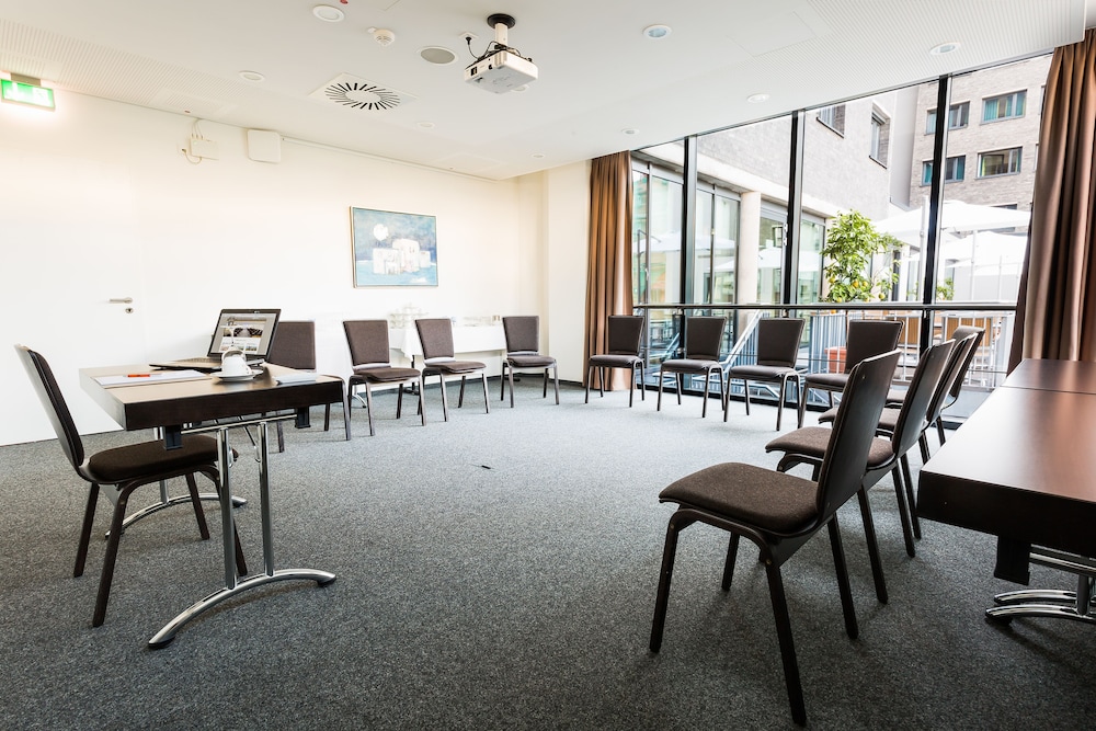 Stadthotel am Romerturm 44/54