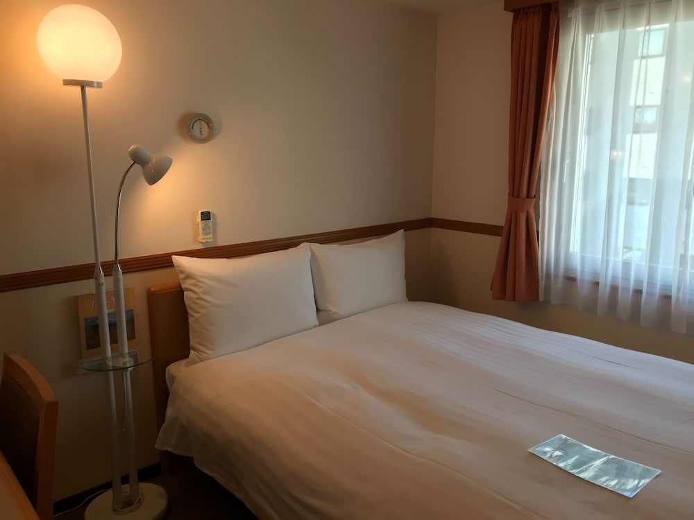 Toyoko Inn Chiba Minato Ekimae 13/57