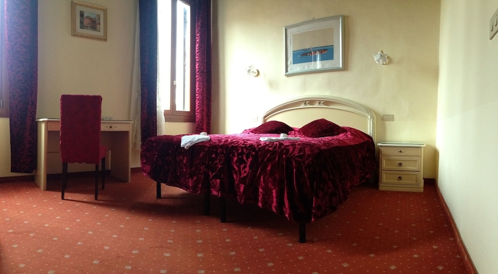 Casa Linger Hotel 39/51