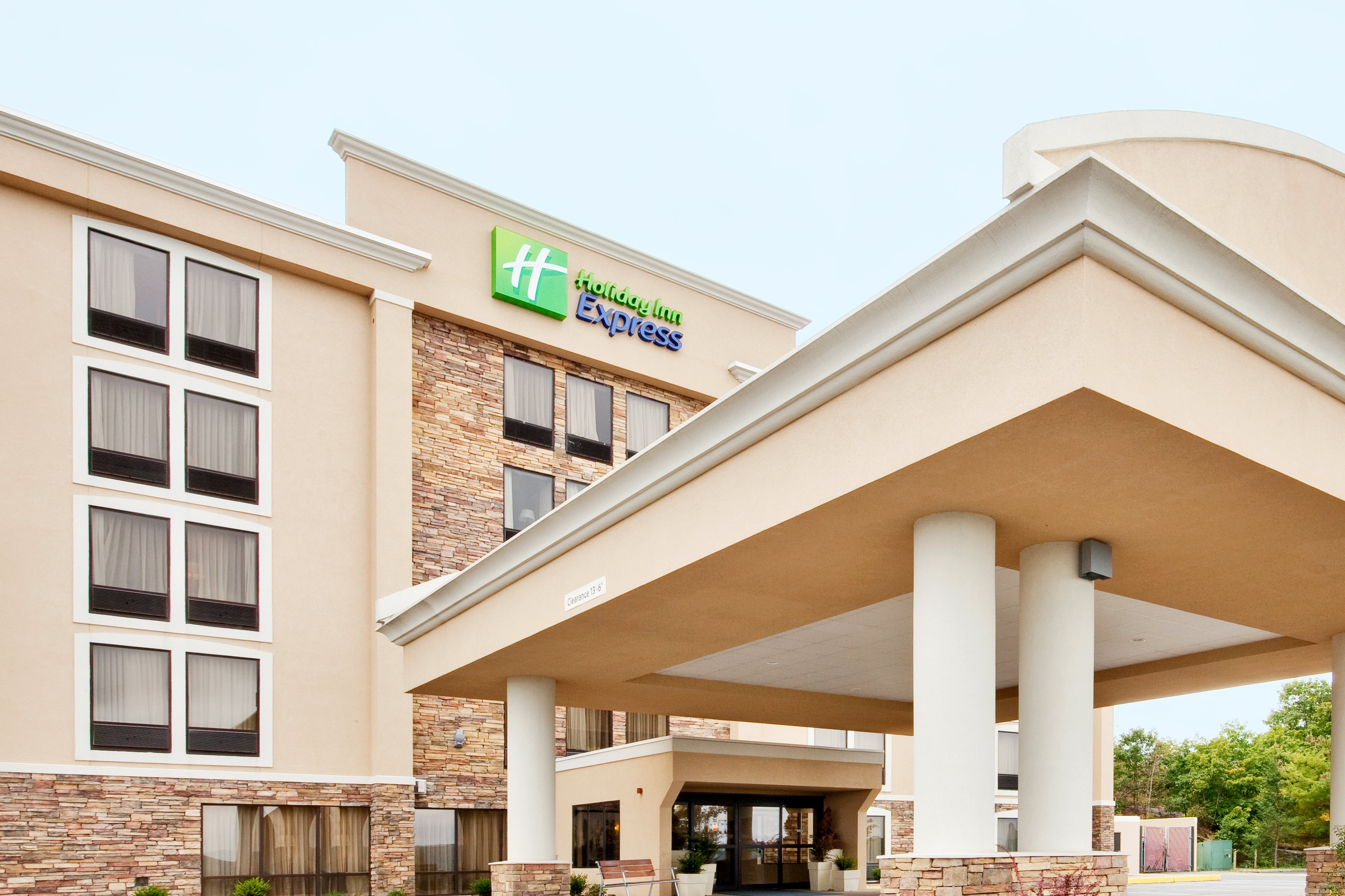 Holiday Inn Express Wilkes Barre East 4/57