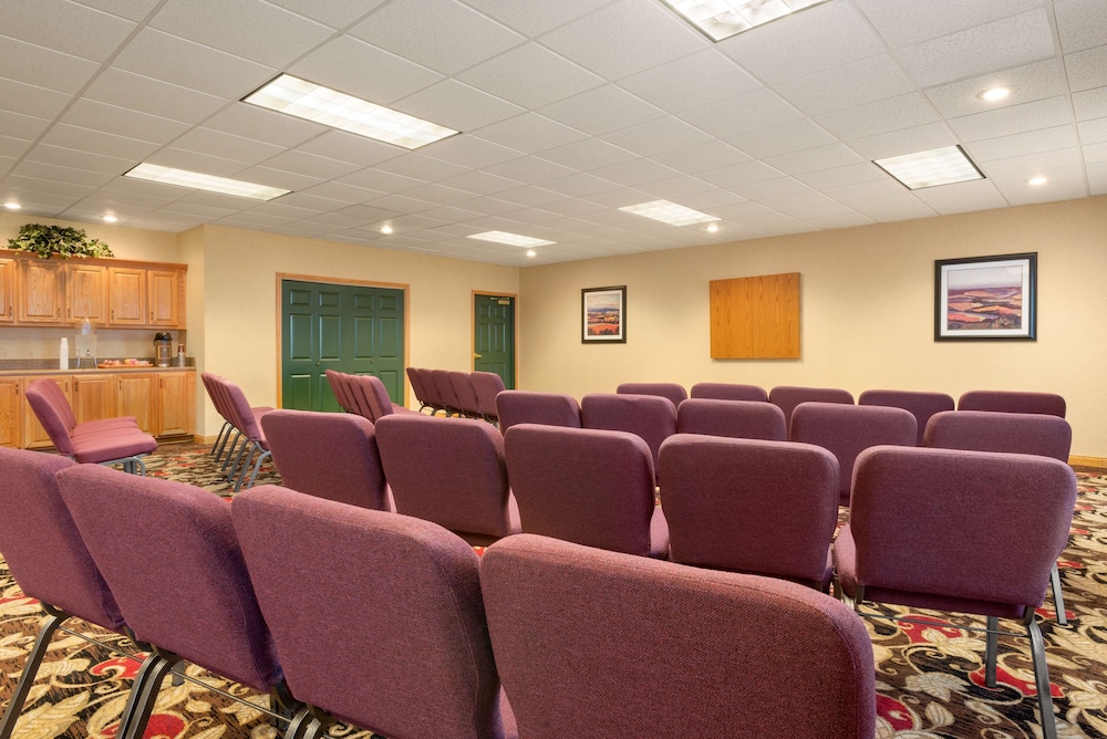 Country Inn Suites By Radisson Valdosta Ga 24/41