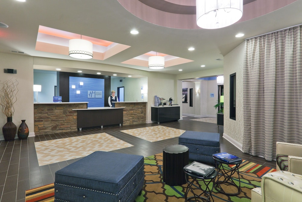 Holiday Inn Express Hotel Suites Fulton 12/51