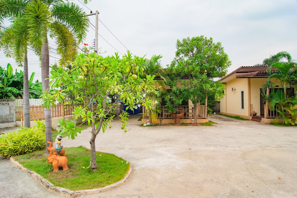 Nawang Resort 40/45
