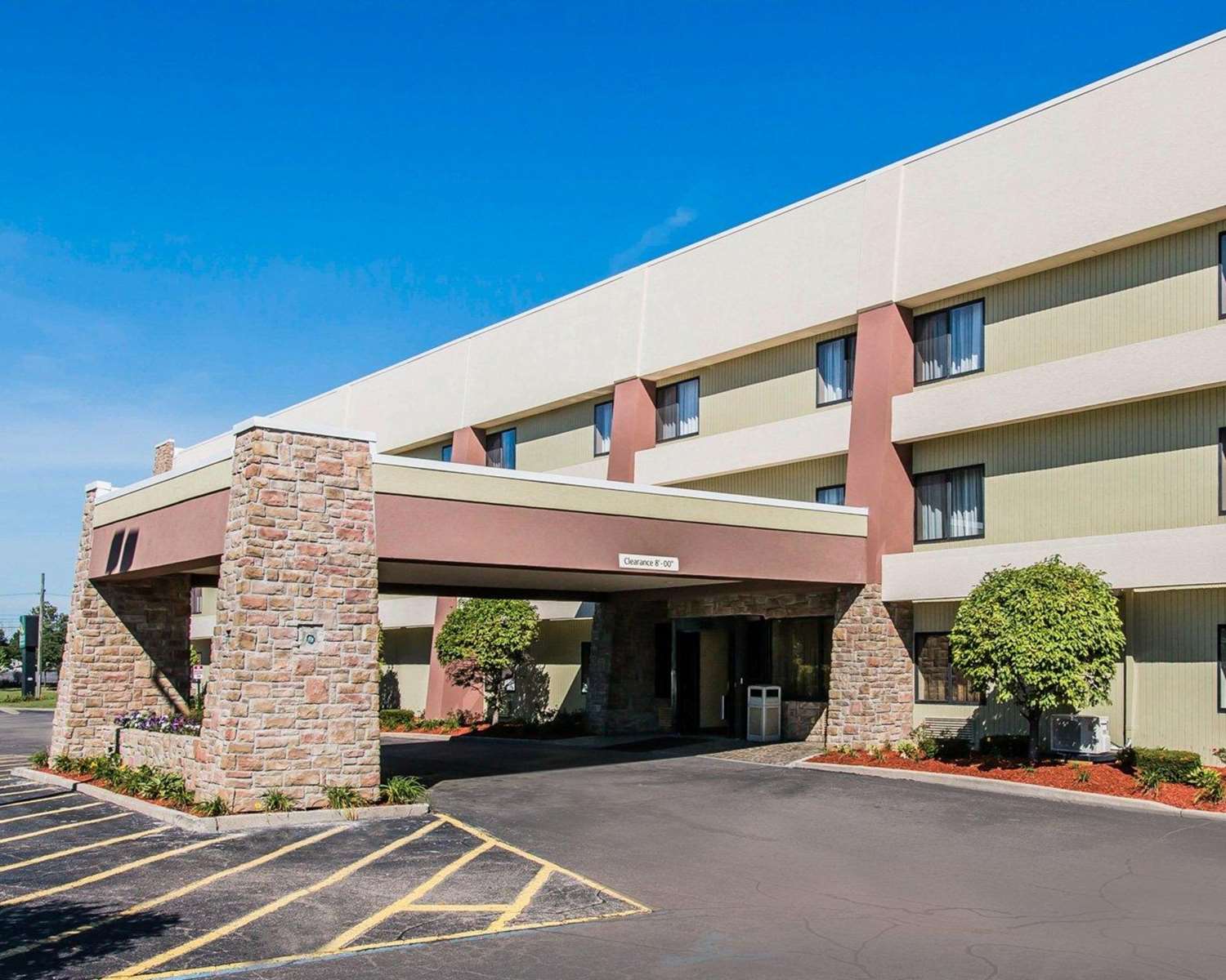 Quality Inn & Suites Warren - Detroit 43/43