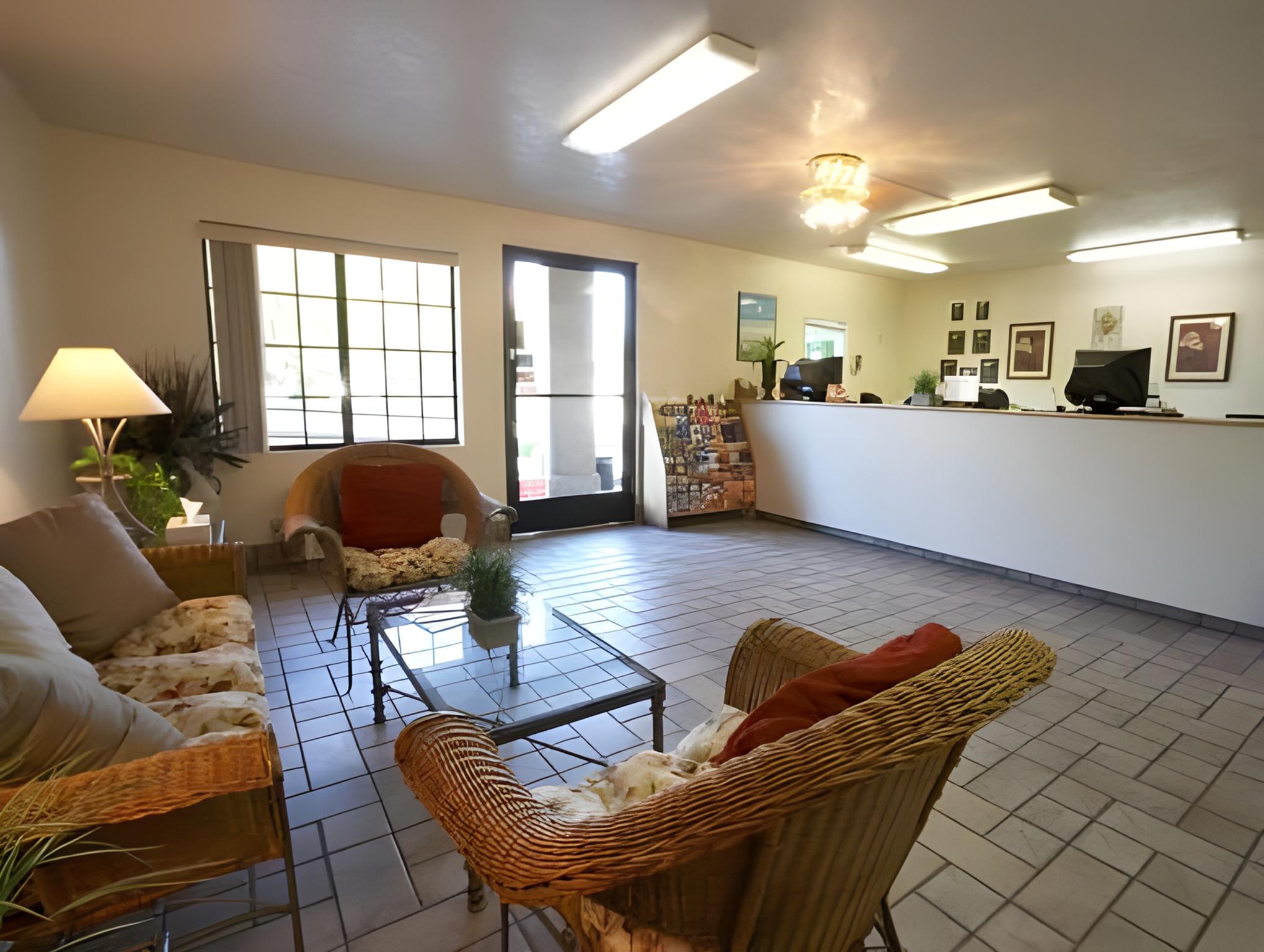 Premier Inns Thousand Oaks 25/32