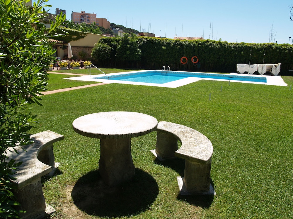 HOSTAL DEL SOL 19/28