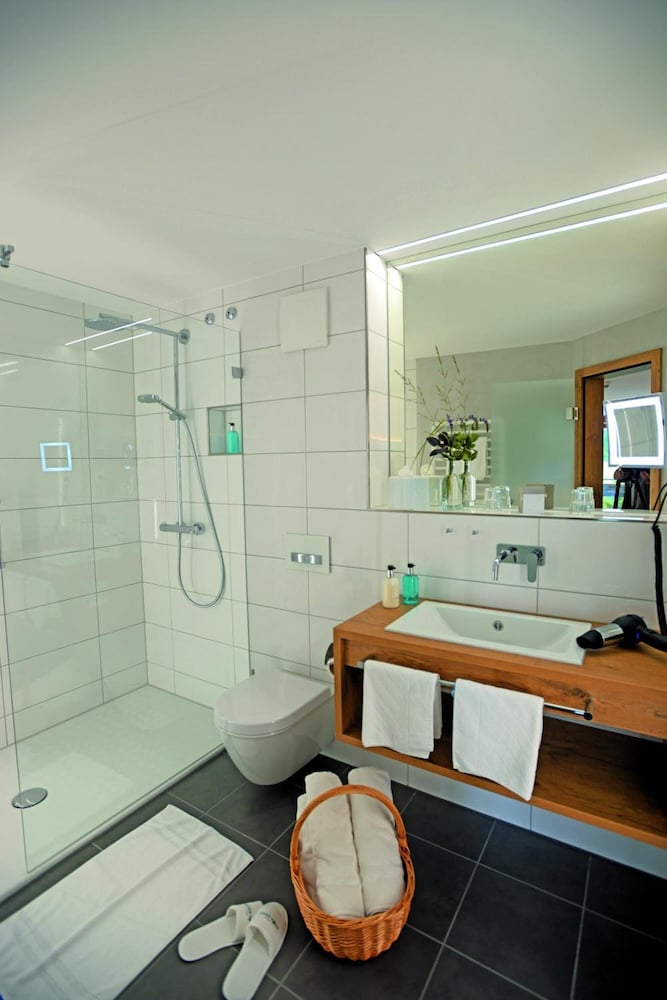 MD-HOTEL GRUENER WALD 47/48