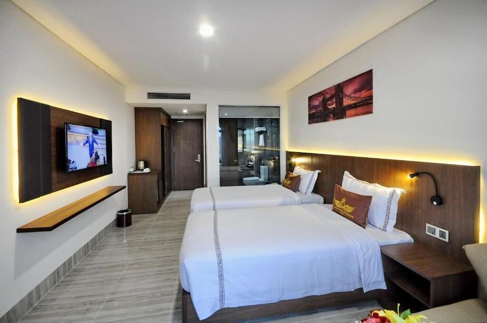 Crown Nguyen Hoang Hotel 21/58